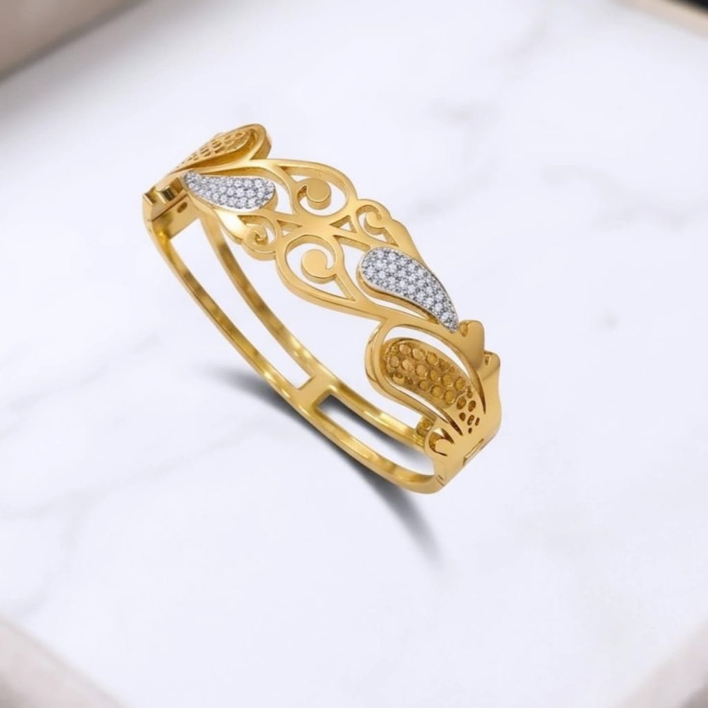 Gold Filigree Bracelet with Crystal Stones